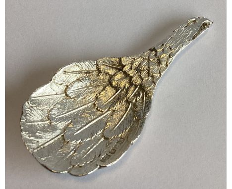 A good heavy cast silver caddy spoon in the form of an eagle. London 1963. By R&B. Approx. 22 grams.