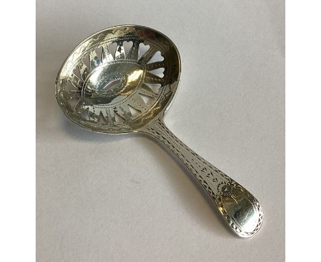 A good Georgian silver caddy spoon with pierced and bright-cut decoration. London 1850. By GB. Approx. 10 grams.