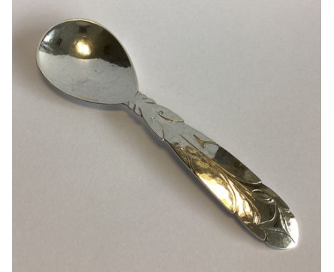 CHESTER: A stylish silver caddy spoon with tapering handle. By PP. Approx. 25 grams.