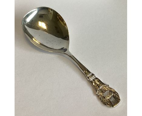 A good plain silver caddy spoon with thistle terminal. Birmingham 1959. Approx. 13 grams.