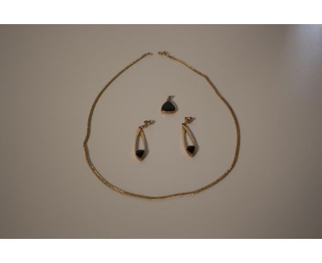 A broken 9 carat gold neck chain, a 9 carat gold and black enamel pendant and earrings 