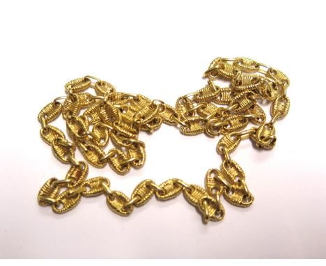 A long heavy neck chain in 18 carat gold. 43 grams 