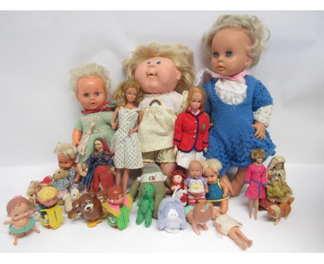 A collection of mixed vintage dolls and toys including Topper Corp Dawn doll marked H11A, Cabbage Patch Kid, Mattel Barbie, S