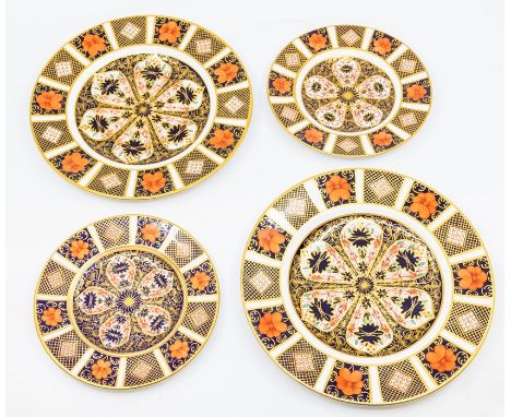 Two medium Royal Crown Derby dinner plates, two Royal Crown Derby side plates, all first quality, 1128 Imari pattern