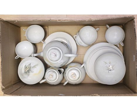 A 1920's Japanese tea service