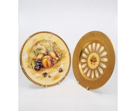 Collection of 20th century ceramics including Spode, Carltonware and Meakin with Aynsley fruit plates