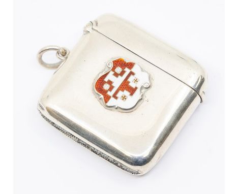 An Edwardian plain silver vesta case, the front applied with red and white enamel Arms, by B.C, Birmingham, 1908, 1.09 ozt&nb
