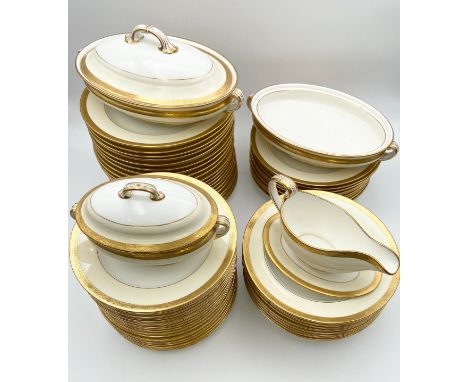 A Minton part dinner service to include twenty dinner plates. Plate dia. 26cm (largest).
