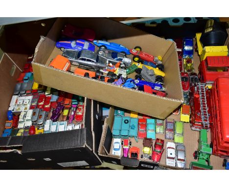 A QUANTITY OF UNBOXED AND ASSORTED PLAYWORN DIECAST AND PLASTIC VEHICLES, to include Spot-On Morris Minor 1000, No 289, Corgi