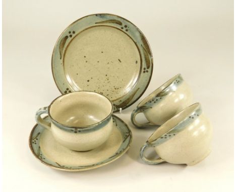 LEACH POTTERY. Five pieces of early Leach Pottery teaware, the decoration probably by Bernard Leach. Plate diameter 16cm. Pro
