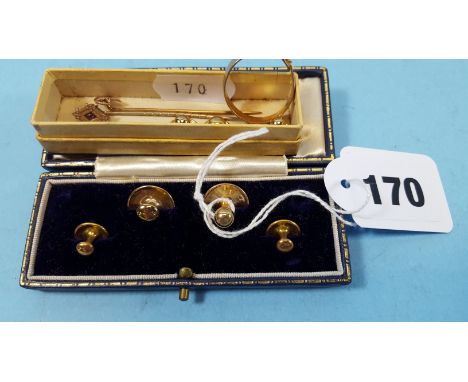 SEVEN 9CT GOLD COLLAR STUDS, a 9ct gold BAND RING, approximately 7 grams and two yellow metal TIE PINS.   