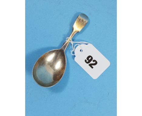 AN EARLY VICTORIAN SILVER FIDDLE-PATTERN CADDY SPOON, engraved initials, maker:- RW, London 1846.   