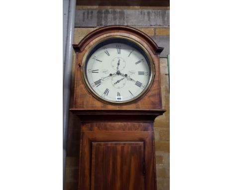 MCINNES, GLASGOW, AN EARLY 19TH CENTURY MAHOGANY 8 DAY LONGCASE, the circular painted dial with subsidiary seconds and date, 