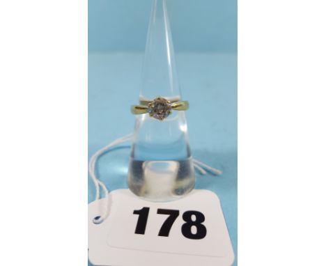 A LADY'S 18CT YELLOW GOLD SOLITAIRE DIAMOND RING, approximately 1ct, size M 1/2.   