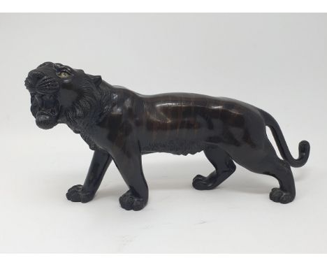 A Japanese bronze tiger, signed, 38 cmIn our opinion this is a 20th century copy 