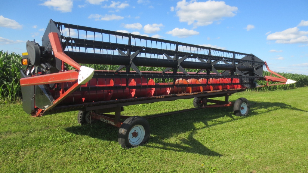 2001 Case/IH 1020 bean head, 25', 3" cut polyu fingers, SN#325756