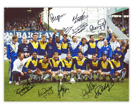 Football Autographed LEEDS UNITED 16 x 12 photo - A superb image showing the 1992 First Division winners - Leeds United, posi