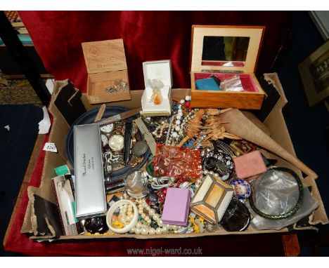 A good quantity of Costume Jewellery including pocket watches, 925 silver ring, perfume bottles, etc.