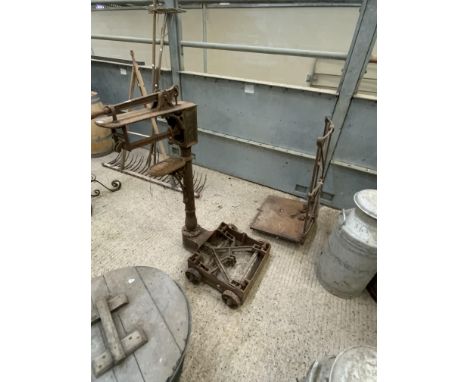ANTIQUE CAST IRON SCALES