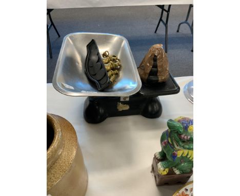 SET OF WEIGHING SCALES &amp; WEIGHTS