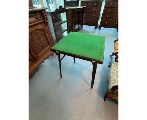 CARD TABLE