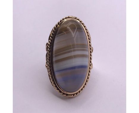  Striped stone cocktail ring on a 9ct gold mount (Size L)