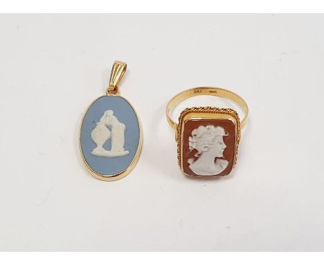 9ct gold and carved shell cameo ring, rectangular with female portrait on a brown ground, ropetwist border and a Wedgwood Jas