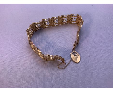 9ct Gold Gate Bracelet - 6g 