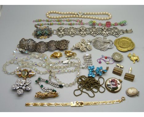 Vintage jewellery 
