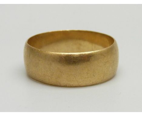 A 9ct gold ring, 4.7g, R 