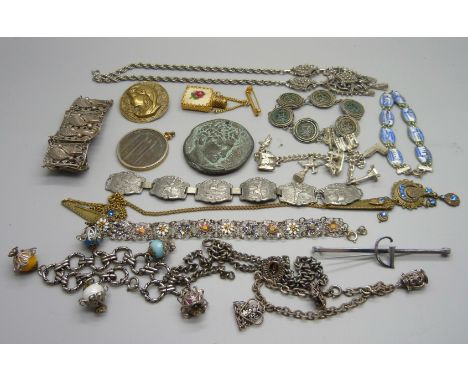 Vintage jewellery 
