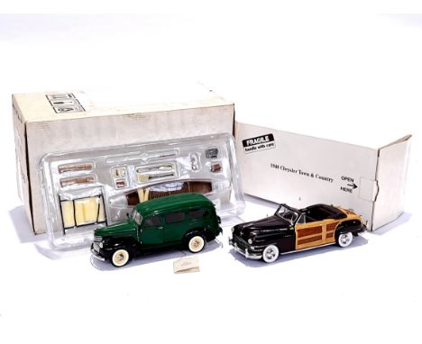 Franklin Mint &amp; Danbury Mint, a boxed 1:24 scale pair, to include Franklin Mint 1946 Chevrolet Suburban (with accessories