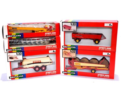 Britains, a boxed 1:32 scale group, to include 9563 - Bauer Vacuum Tanker, 9534 - Krone Round Bale Wagon, and others. Althoug