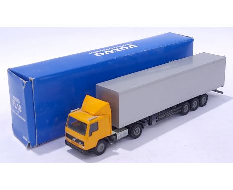 Conrad Volvo FL10 - 4X2 Tractor with Semitrailer. Not checked for completeness or correctness. Conditions generally appear Ne