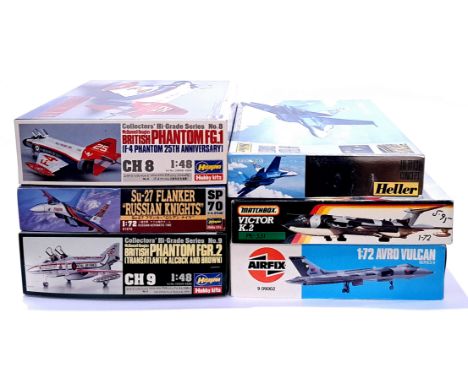 Airfix, Hasegawa and similar, a mixed boxed group of Model Kit Airplanes. Not checked for completion or correctness. Conditio
