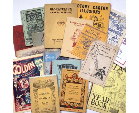 A COLLECTION OF APPROXIMATELY 50 'MAGIC' PAMPHLETS, programmes, annuals etc
