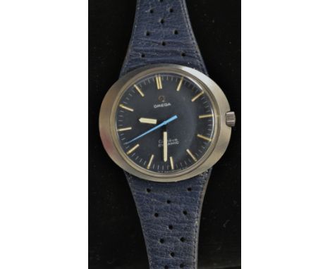 Omega - a vintage 1960s gentleman's Omega Geneve Dynamic wrist watch, blue dial, silver baton markers, minute track, light bl