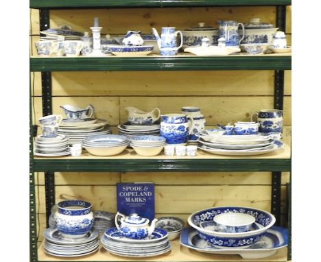 Four shelves of mainly 19th century blue and white china, to include Spode