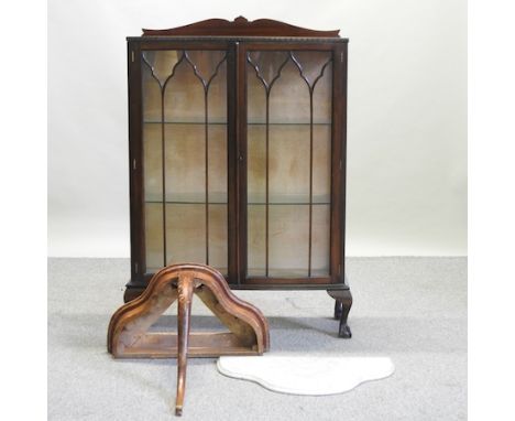 A French oak marble top console table, 65cm, together with a 1920's oak display cabinet, 88cm