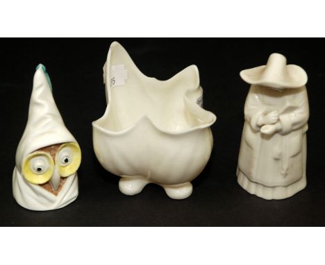 A plain Worcester extinguisher unmarked, an owl extinguisher black Worcester mark and one other Worcester piece.