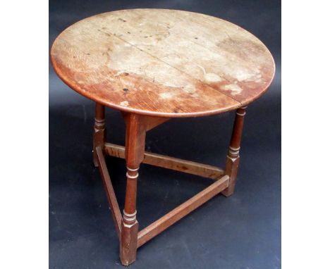 A light oak Georgian style cricket table.