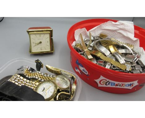 Seiko SQ gold plated quartz wristwatch with day date on gold plated aftermarket bracelet, signed gold tone dial, centre secon