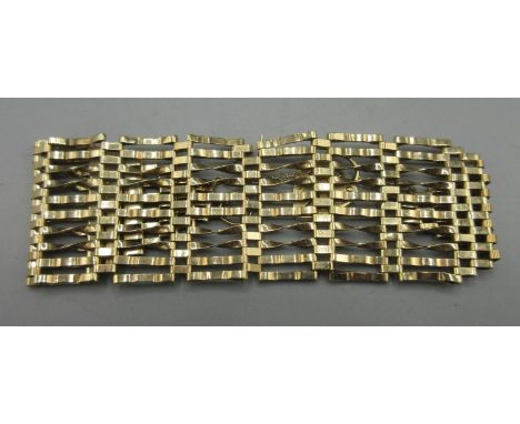 Sherrie Hewson Collection - 9ct Gold 10 bar gate bracelet with heart padlock clasp and safety chain, stamped 375, 22.9g