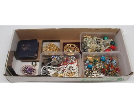 Collection of costume jewellery incl large quantity of push screw earrings, yellow metal rings and bracelets, brooches, badge