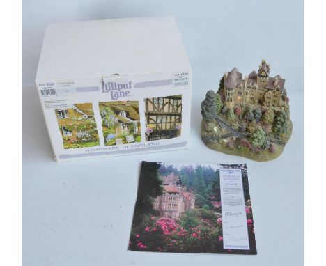 Lilliput Lane limited edition L3120 'Cragside' large hand-painted scenic set building diorama model (191/750) with working li