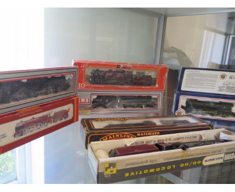 Six 00 gauge locomotives, Wren, Rivarossi, Mainline, Hornby, Lima ad Bachmann, please see images for Vendor's listing 
