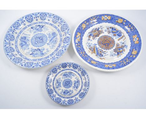 Spode etruscan trophies pattern stand, diameter 34cm and two other Spode pottery stands.