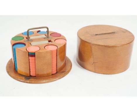 Set of vintage gaming, poker counters, in a cylindrical wooden case, diameter 25cm.