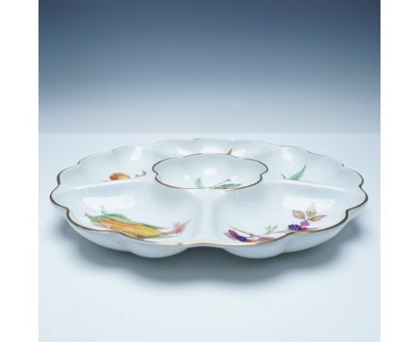 A fine Royal Worcester Evesham divided serving dish featuring a scalloped design with hand-painted fruit and vegetable motifs