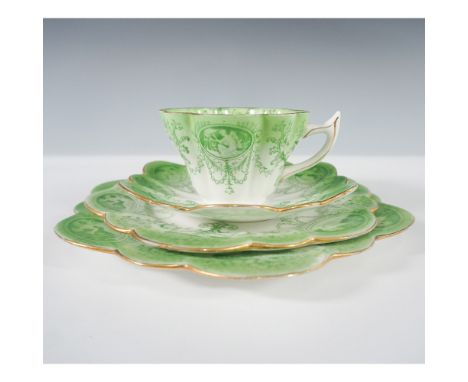 This beautifully detailed The Foley tea set comprises a tea cup, saucer, dessert plate, and an additional side plate, all fea